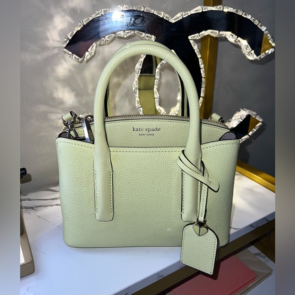 Kate Spade Collection - Picture 4 of 12